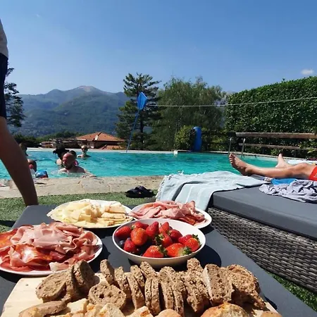 With A View And Pool Вилла Longone al Segrino