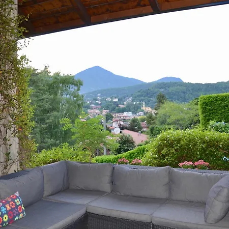 With A View And Pool Longone al Segrino