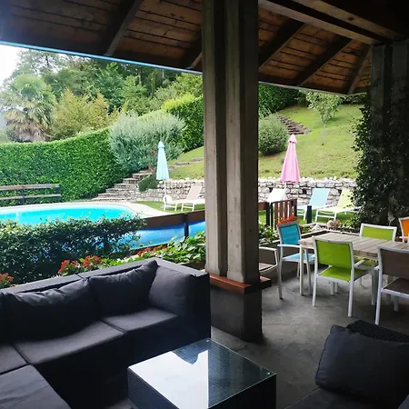 فيلة With A View And Pool Longone al Segrino